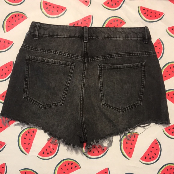 Garage denim Festival shorts. Distressed black. Size 05/27 - Picture 2 of 2